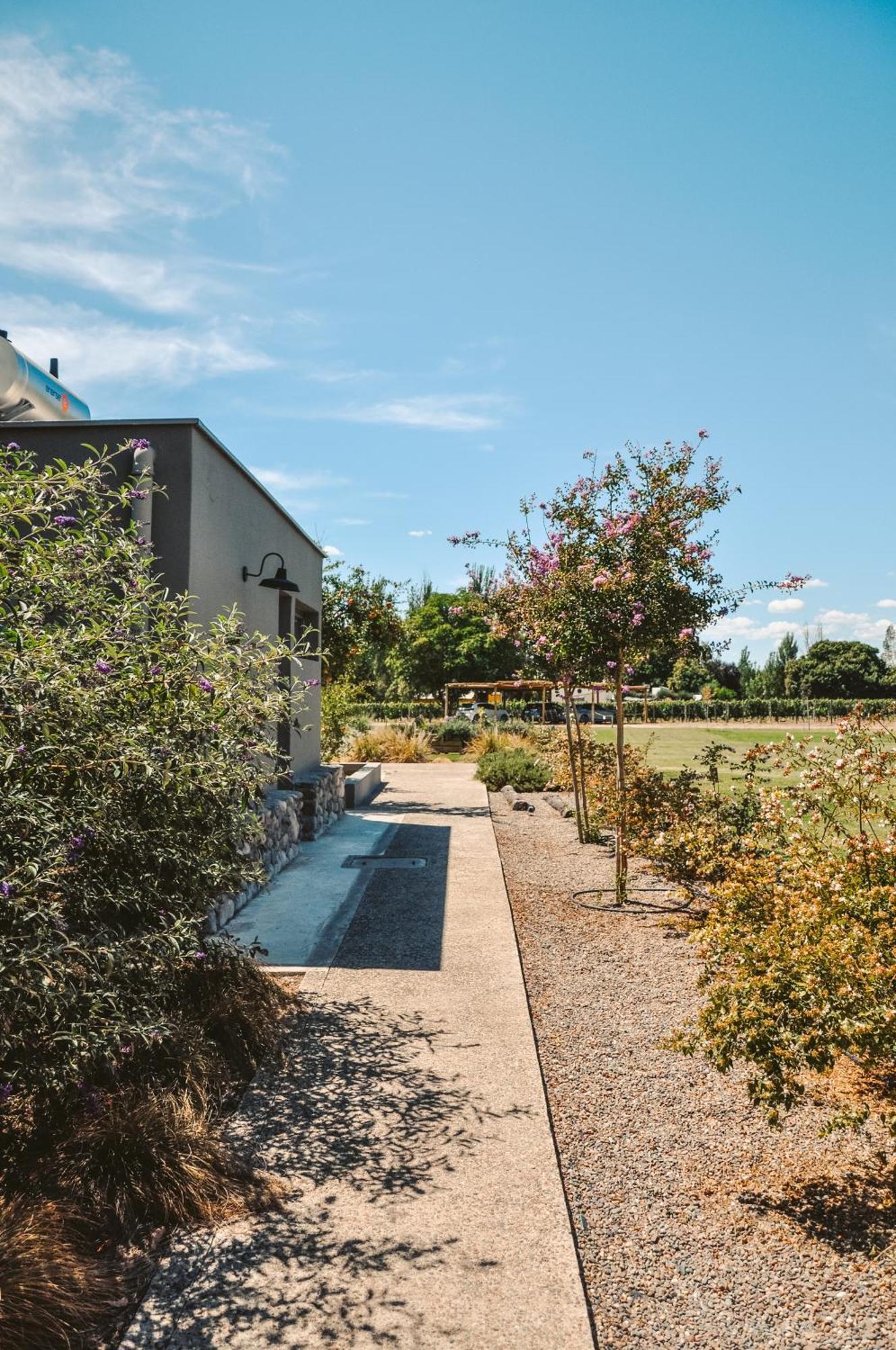 Dobe Lodge Vista Flores Exterior photo